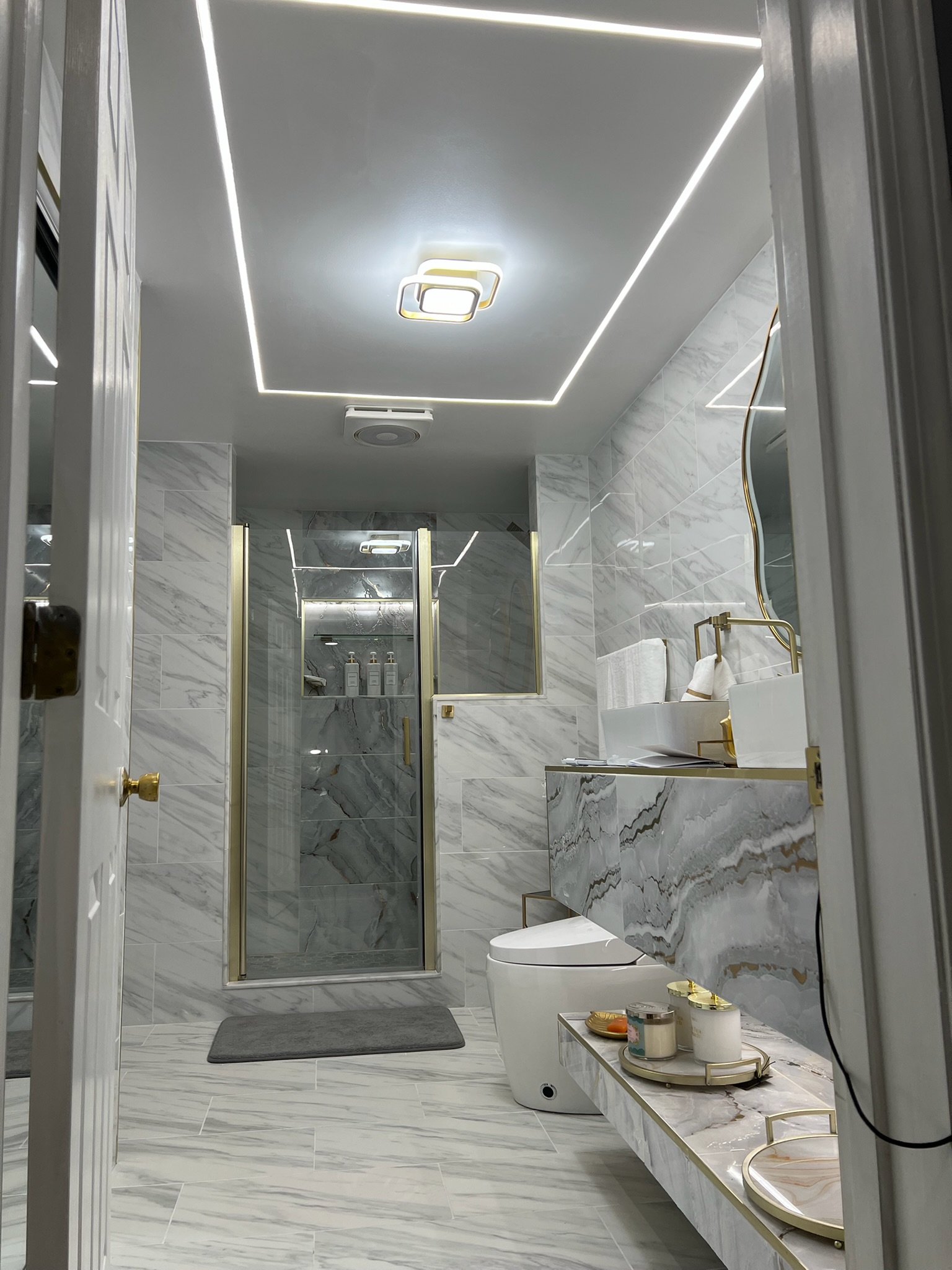 Kitchen &#38;#38; Bathrooms